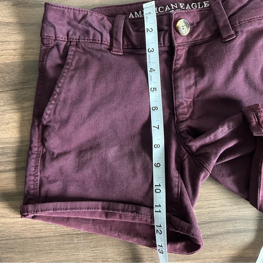 American Eagle Women’s Midi AEO Twill Super Stretch Maroon Shorts Size 2 - Picture 5 of 13